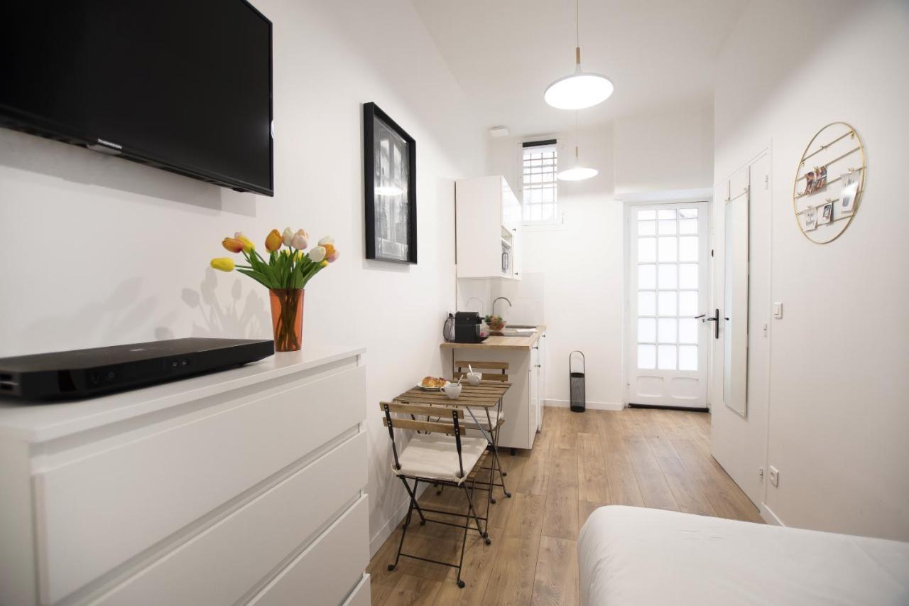 Great Studio Near The Eiffel Tower Paris Exteriör bild