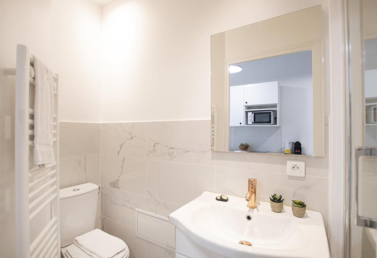 Great Studio Near The Eiffel Tower Paris Exteriör bild